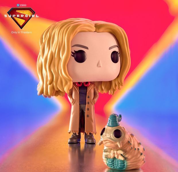 Фигурка Funko POP Movies: Supergirl - Kara Zor-EL w/Cedric (889698907958) 889698907958 фото